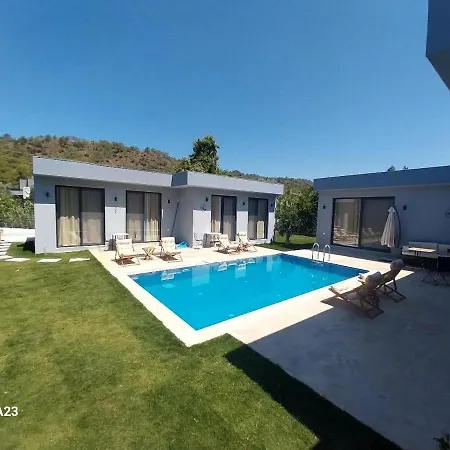 Team House Villa *